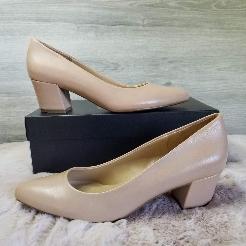 Naturalizer Carmen Leather Pumps.